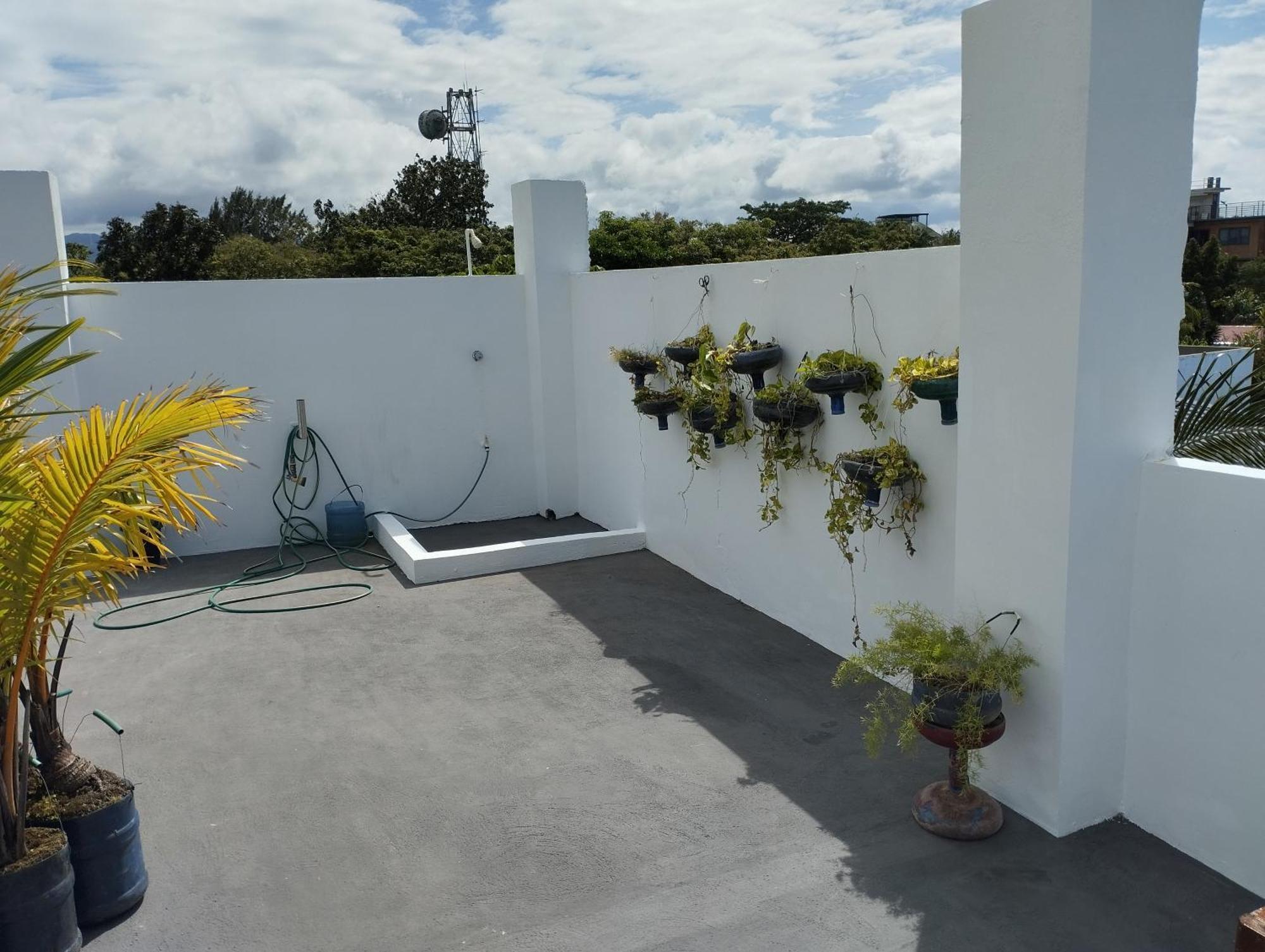 Roger'S Place Guesthouse Guest house 2*