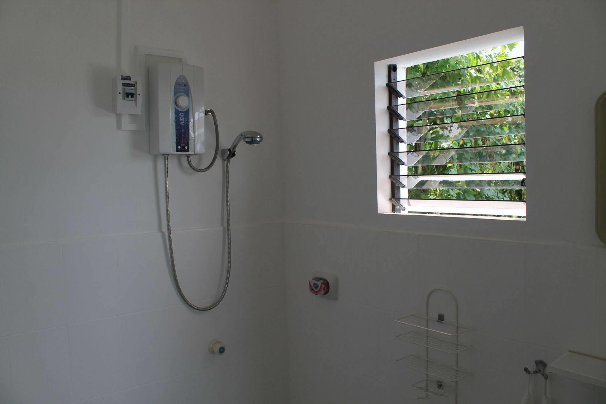 Roger'S Place Guesthouse 2*