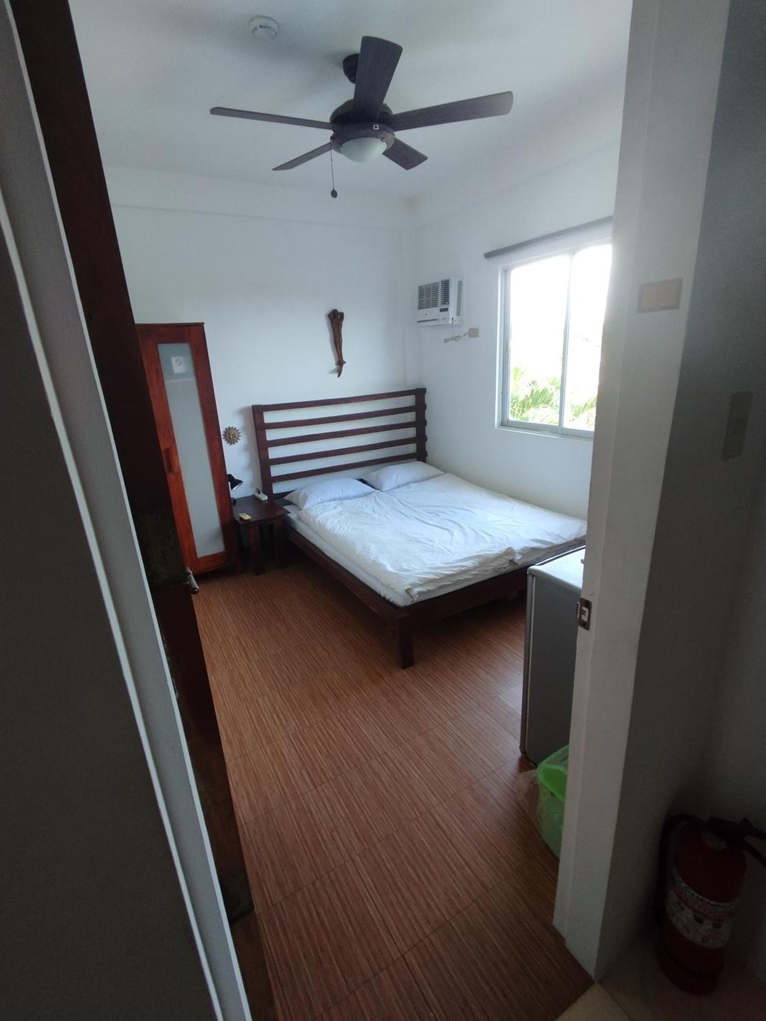 Roger'S Place Guesthouse 2* Manoc-Manoc